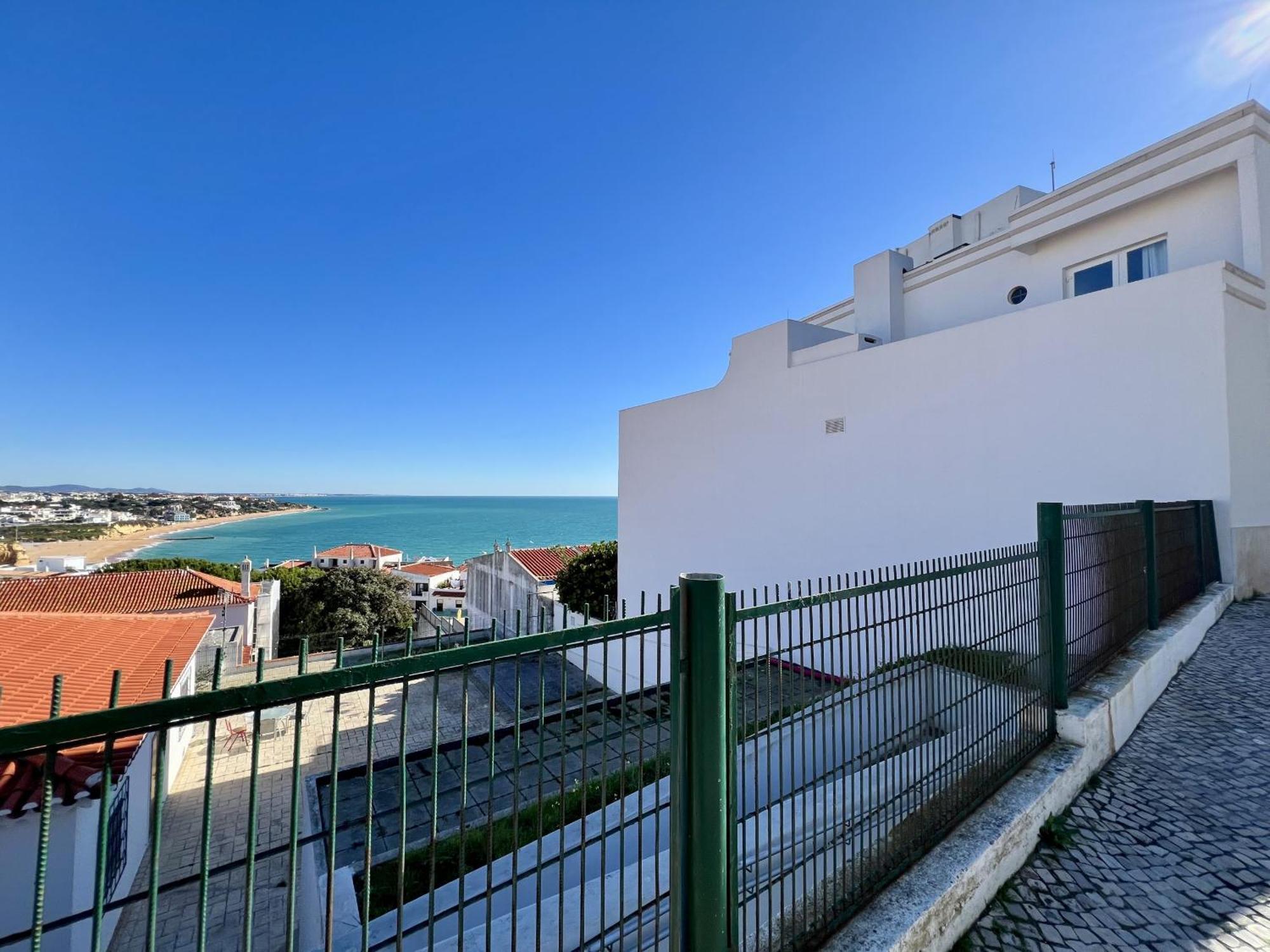 Stylish 2 With Pool By Homing Appartement Albufeira