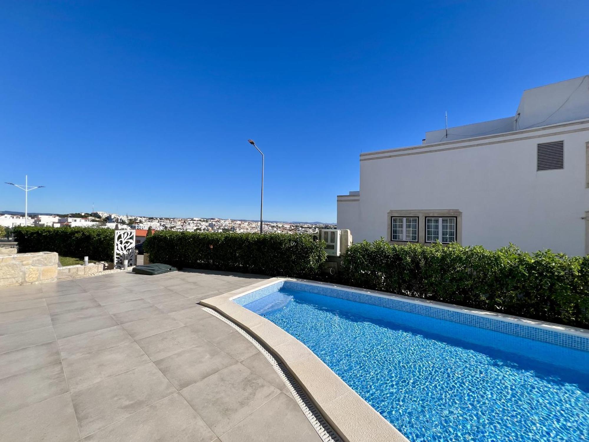 Stylish 2 With Pool By Homing Appartement Albufeira